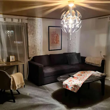Den Gamle Skole Apartment *